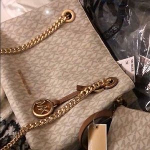 Michael kors handbag
